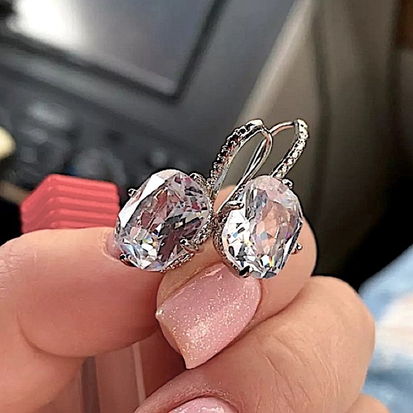 NEW WHITE GOLD FILLED PRINCESS CUT DIAMOND ZIRCON EARRINGS - Picture 5 of 12